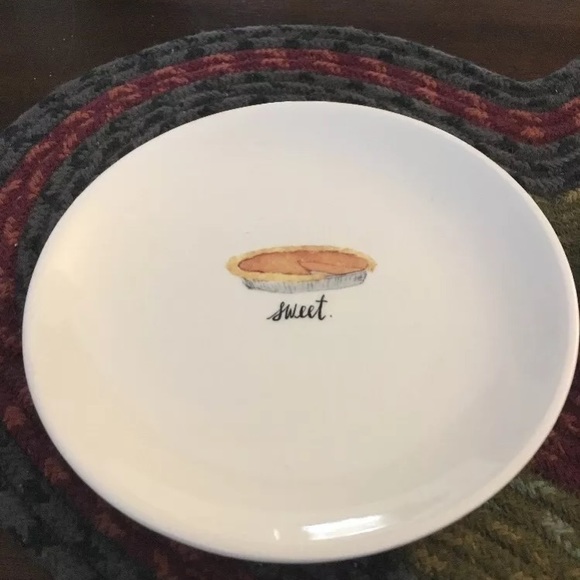 Rae dunn magenta fall plates rare! - Picture 2 of 4